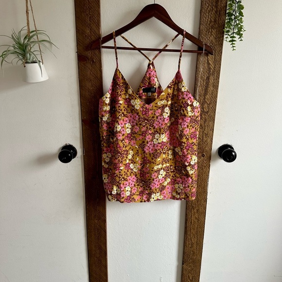 New Kut from the Cloth Floral Print Camisole V-Neck Racerback Women’s Size Large - Picture 6 of 16